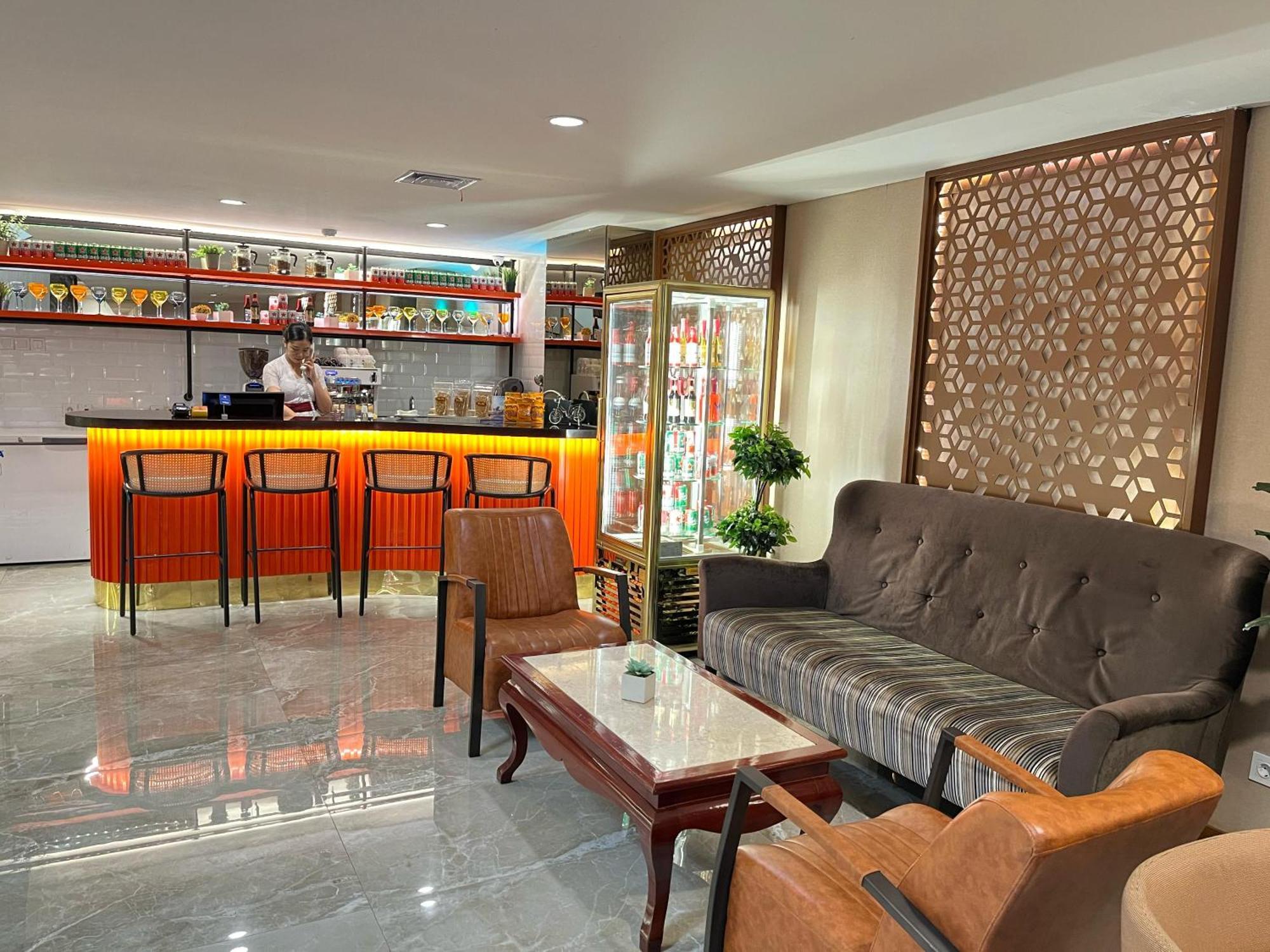 D'Primahotel Airport Jakarta Terminal 3 Wellness Center Tangerang Exterior photo